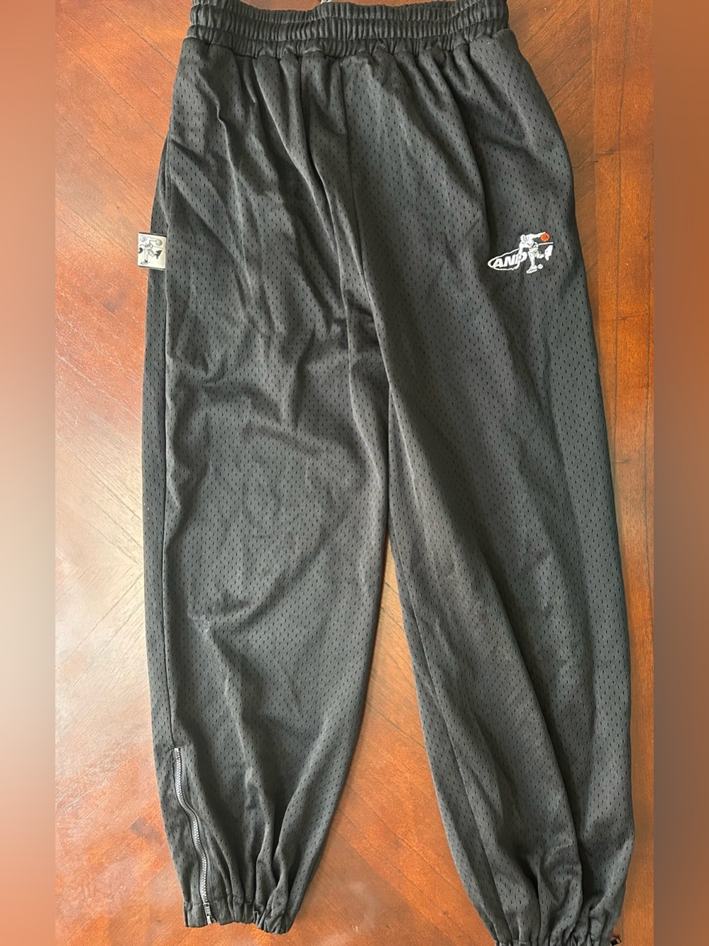 And1 Black Mesh Kids Joggers with Small Logo size L(14-16) vintage - Picture 2 of 7